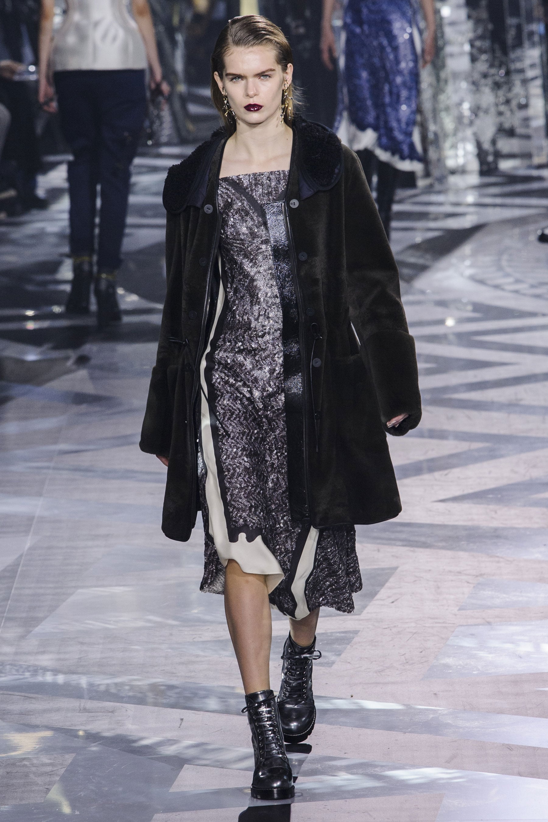 Vuitton Autumn 2016 Catwalk | POPSUGAR Fashion UK
