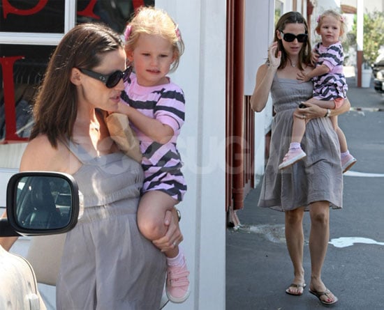 Photos of Pregnant Jennifer Garner Shopping for Baby Stuff with Daughter Violet Photos of Pregnant Jennifer Garner Shopping for Baby Stuff with Daughter Violet