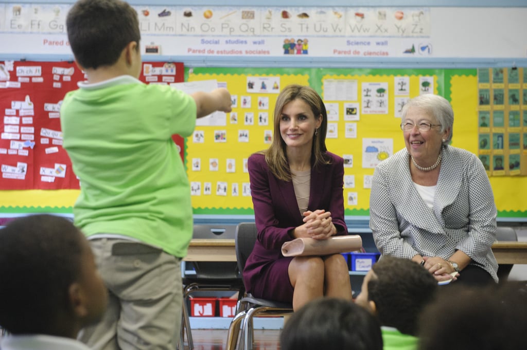 A little boy asked Letizia a question when she visited an elementary school in NYC in September 2014.