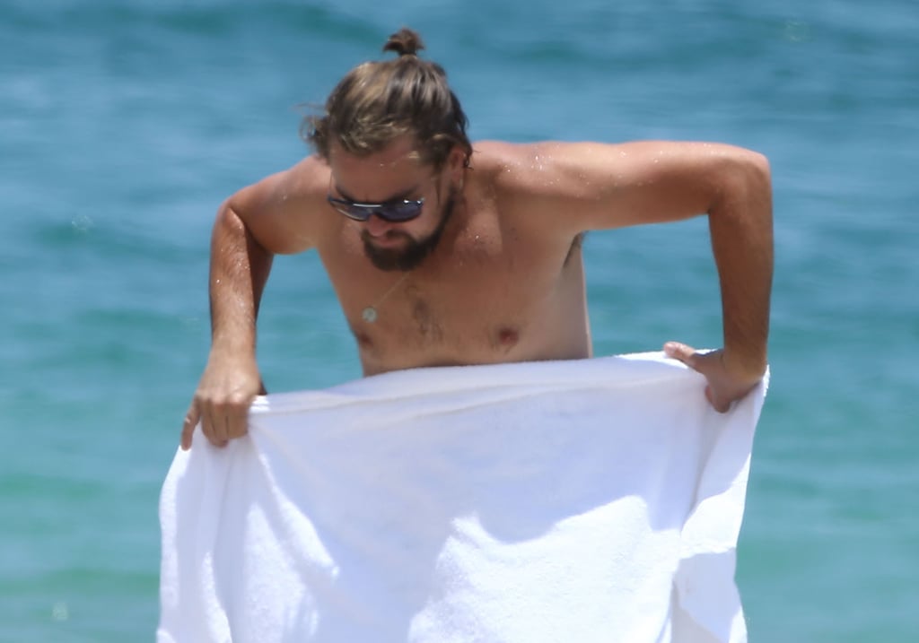 Shirtless Leonardo DiCaprio in Miami Beach 2014 Pictures. 
