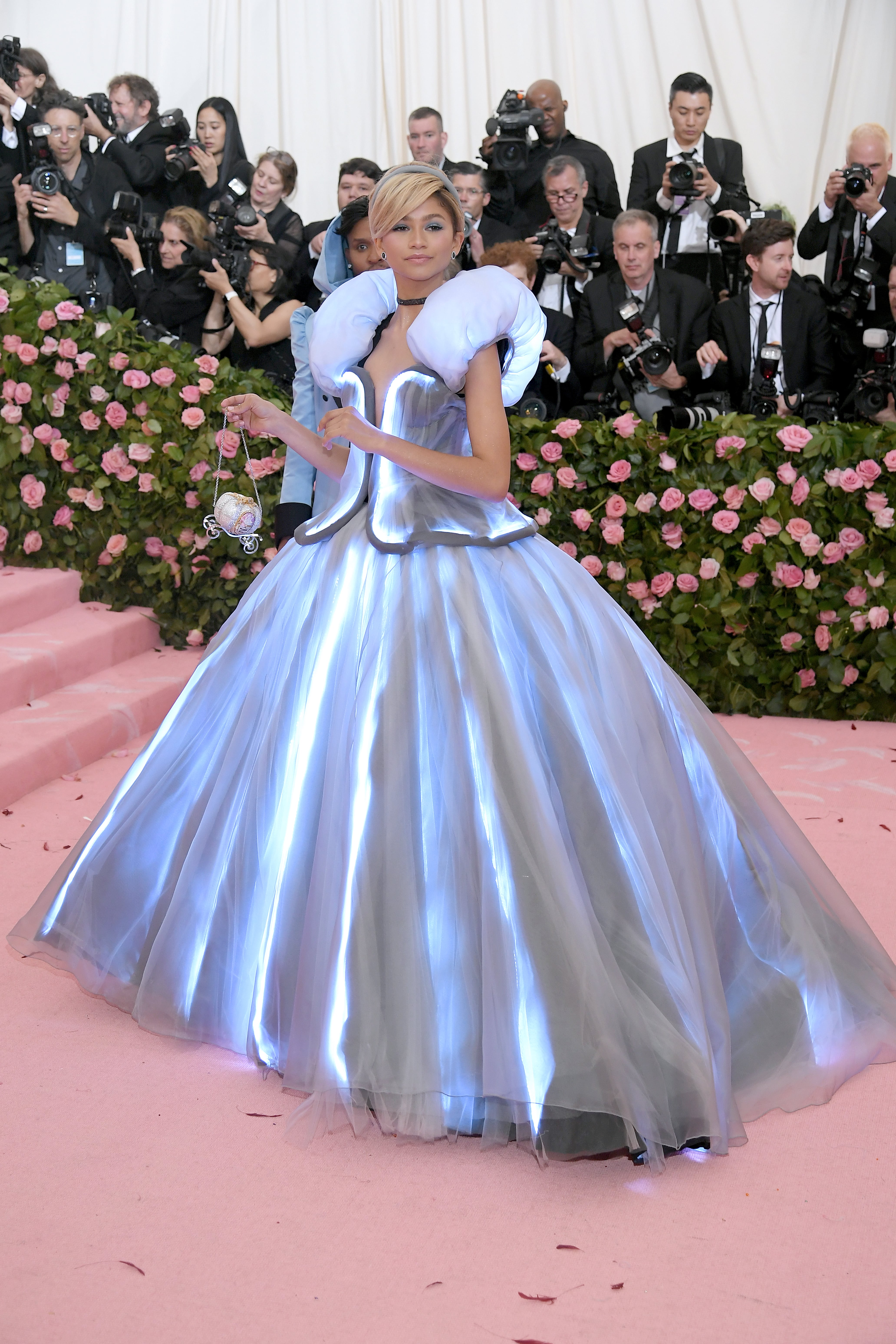 Zendaya s Cinderella Dress at the 2019 Met Gala POPSUGAR Fashion