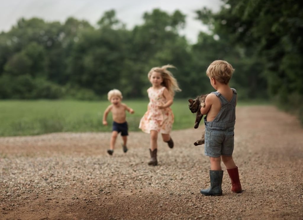 Mom's Photos of Kids on Family's Farm