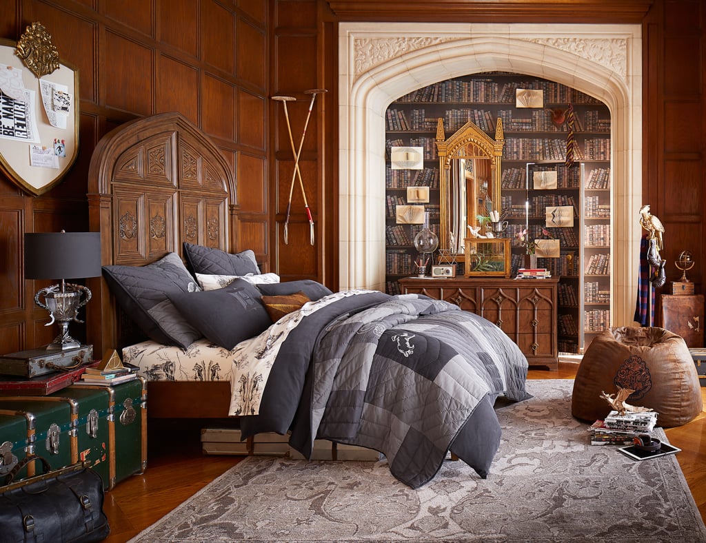 This room looks straight out of a Hogwarts dormitory!