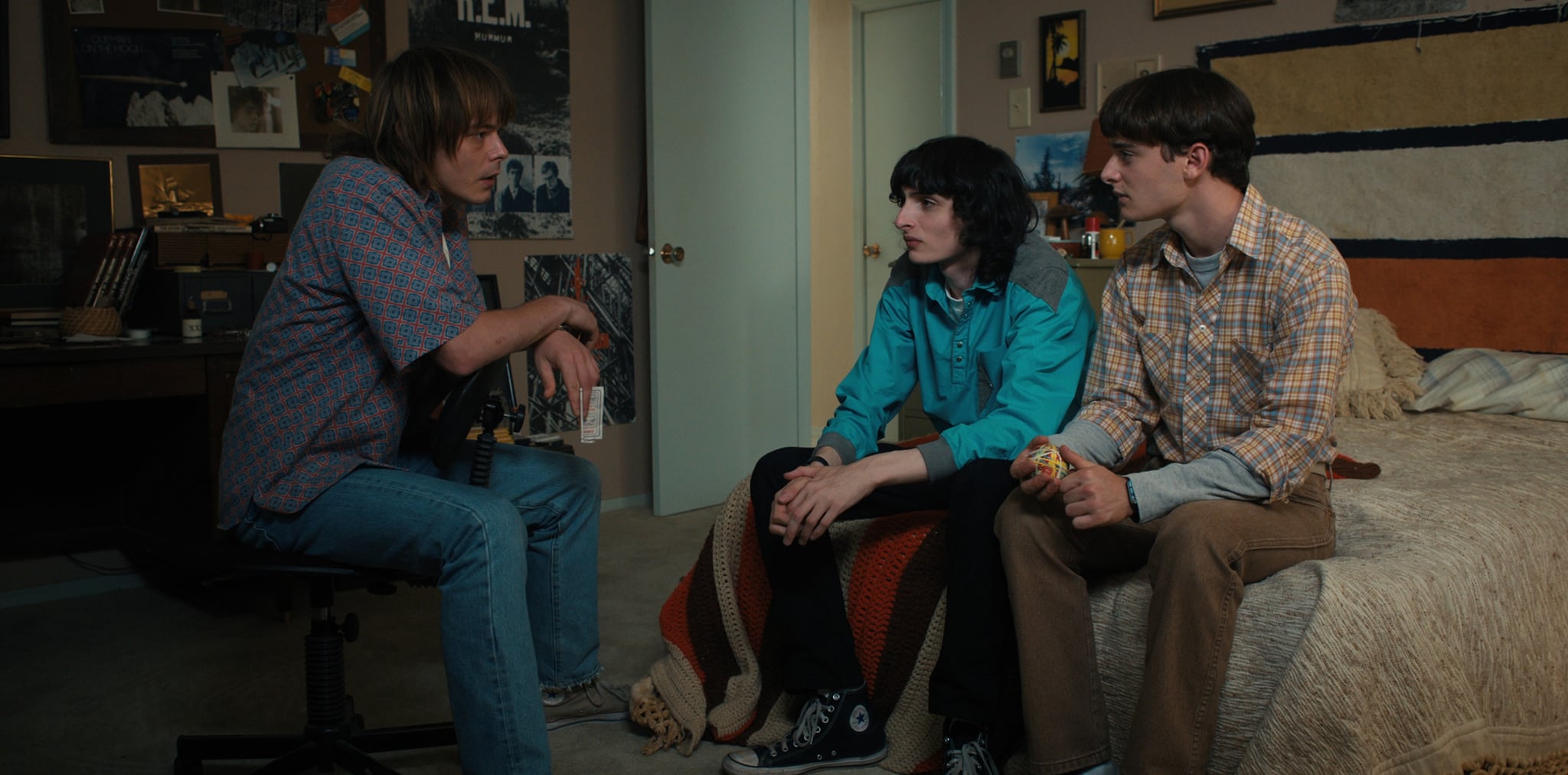 STRANGER THINGS, from left: Charlie Heaton, Finn Wolfhard, Noah Schnapp, (Season 4, aired May 27, 2022). photo: Netflix / Courtesy Everett Collection