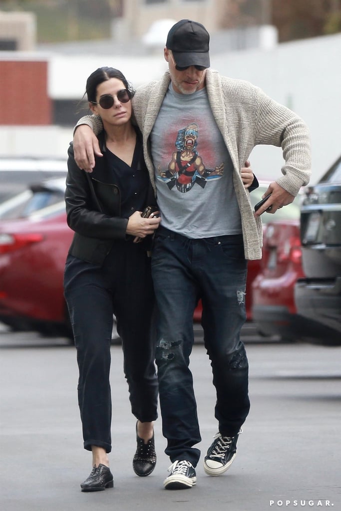 Sandra Bullock's Boyfriend Bryan Randall Wearing Gold Band. 
