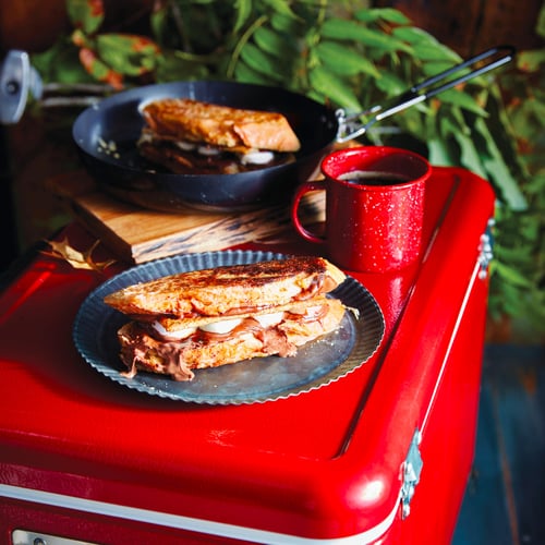 S'mores French Toast Sandwiches S'mores French Toast Sandwiches