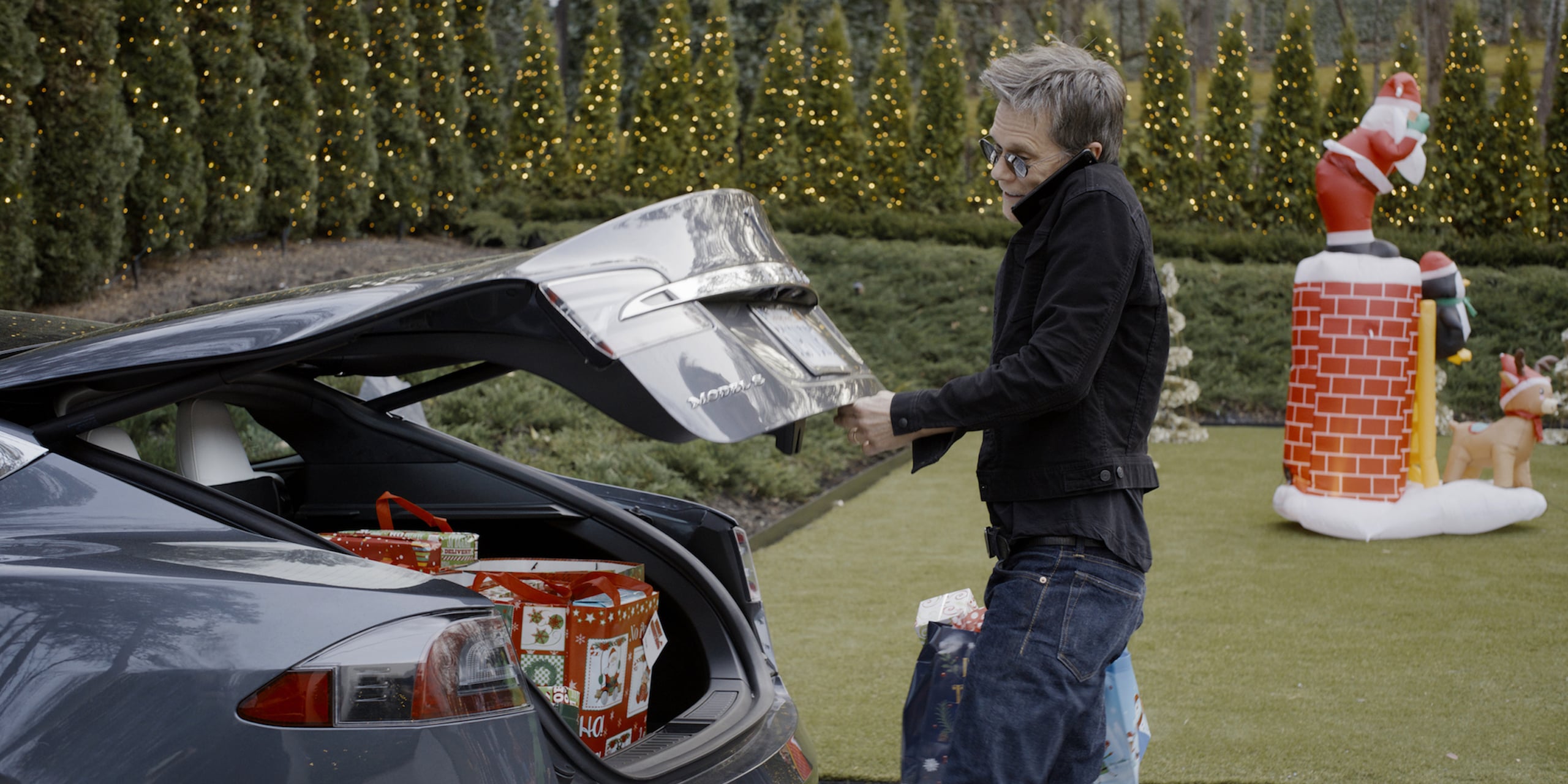 Kevin Bacon Singing in Guardians of the Galaxy Holiday POPSUGAR Entertainment