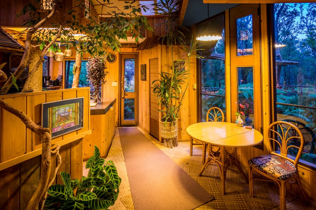 Volcano Tree House Rental in Hawaii