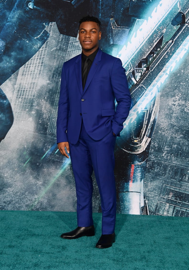 约翰Boyega = 5′9”