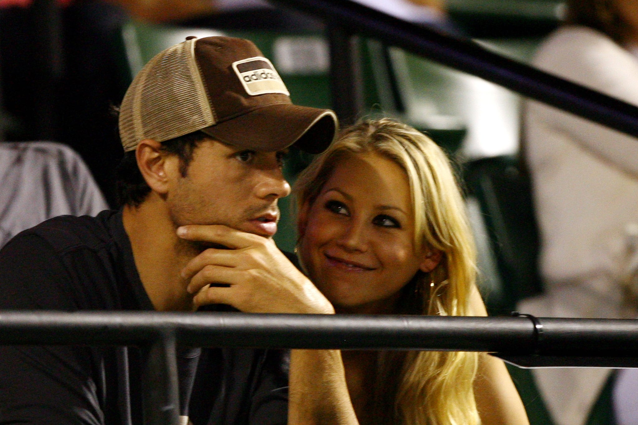 Enrique Iglesias And Anna Kournikova Relationship Details Popsugar Celebrity Sa compagne anna kournikova est enceinte.