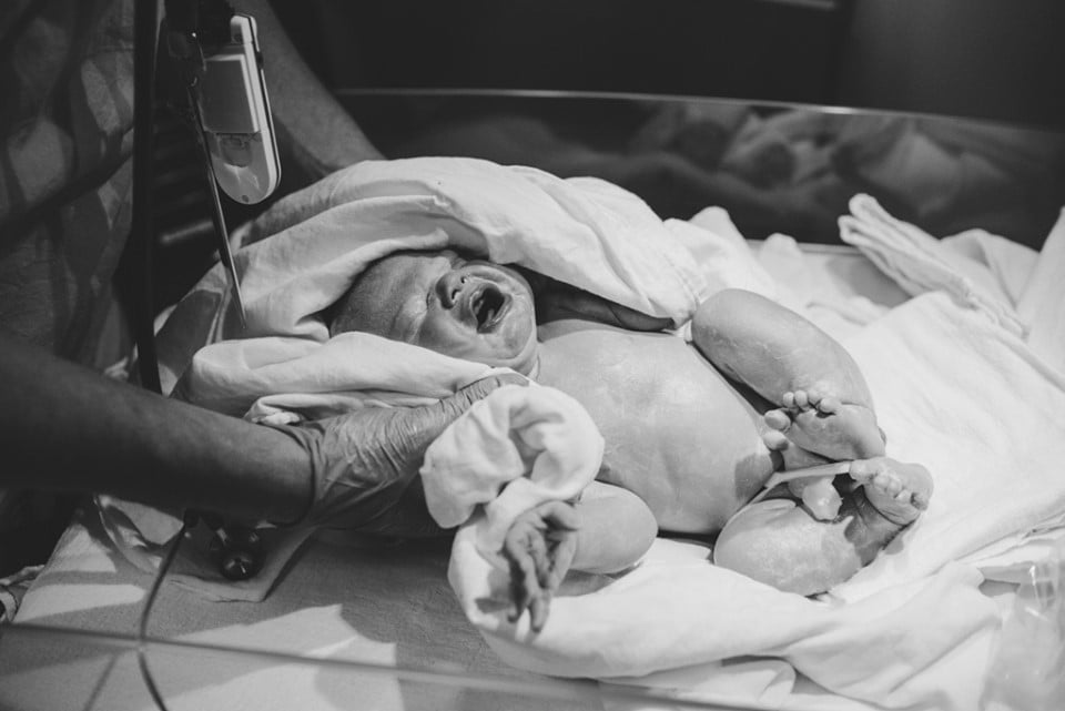 Photos of Mom and Surrogate After Baby Is Born