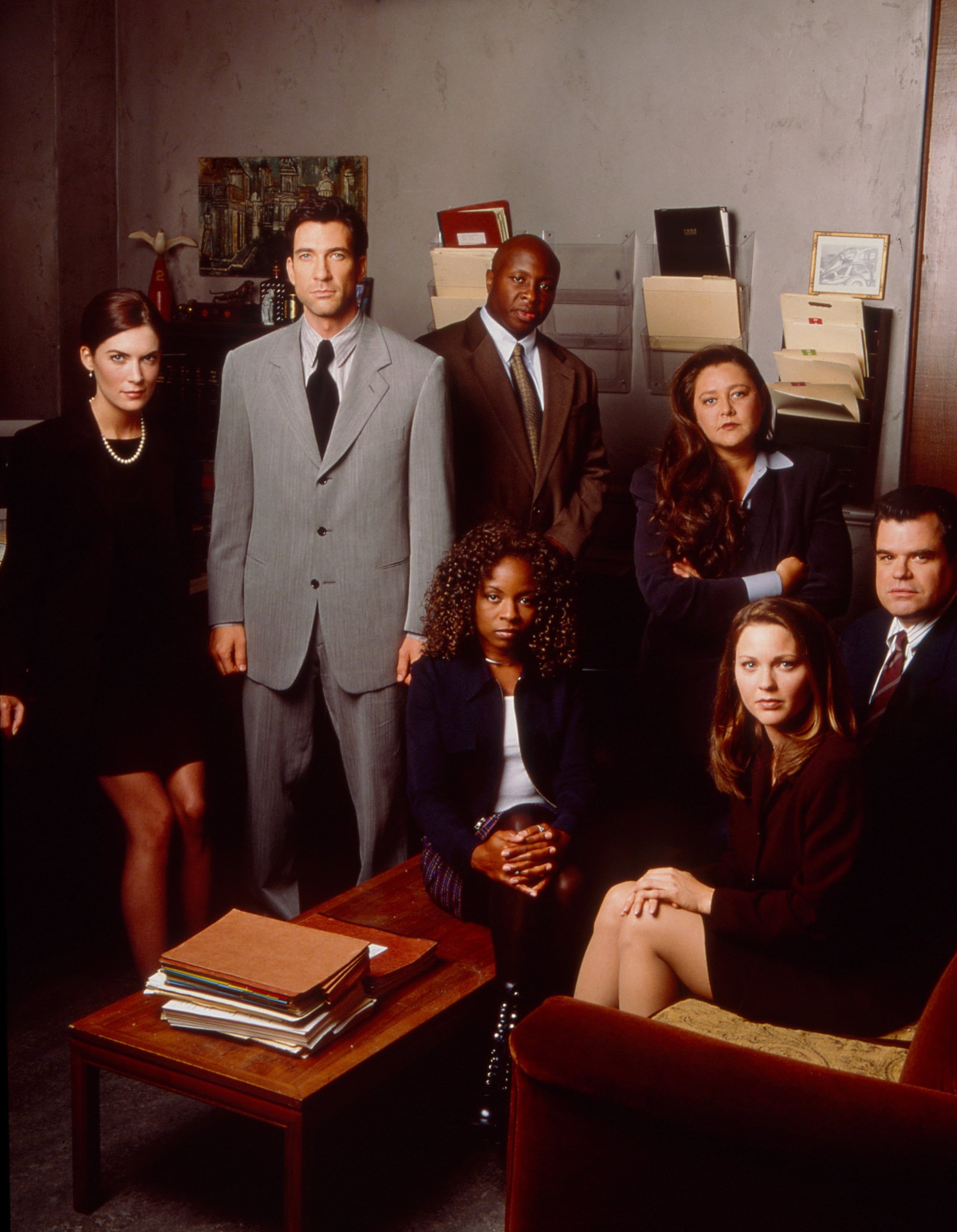 Tv show hotsell similar to suits