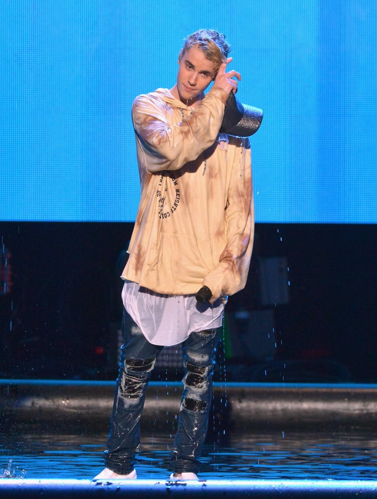 Justin Bieber at the American Music Awards 2015
