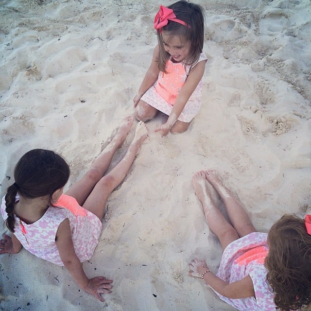 Arabella Kushner had some (matchy, matchy) fun in the sand with her cousins over Spring break.
Source: Instagram user ivankatrump