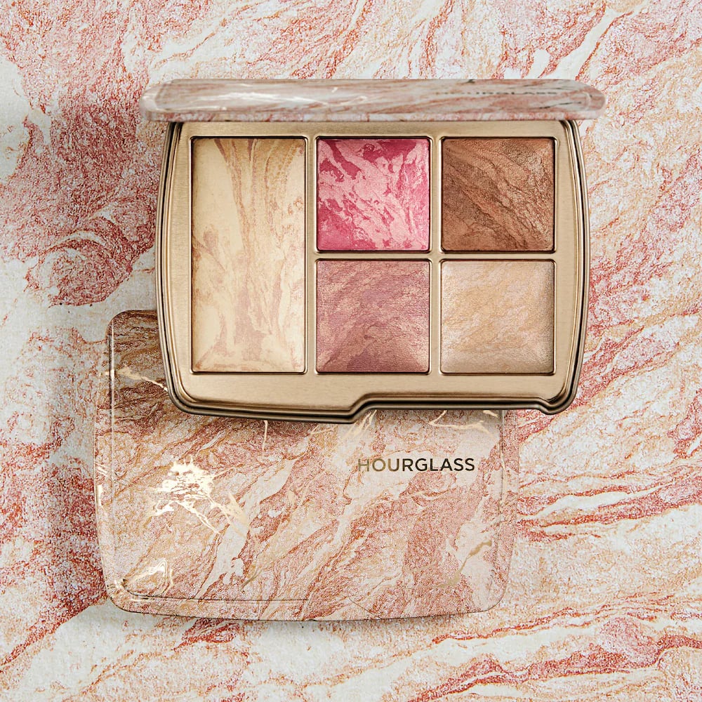 A Statement Palette: Hourglass Ambient Lighting Edit Face Palette