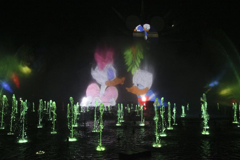 Disney California Adventure: World of Color With Season of Light Show