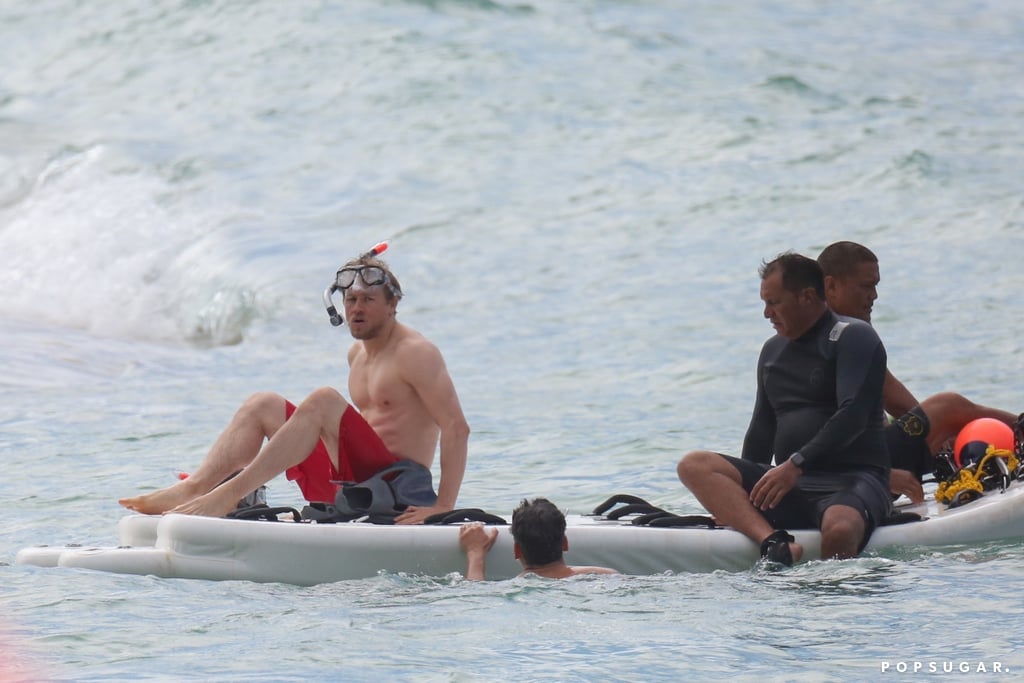 Shirtless-Charlie-Hunnam-Hawaii-Pictures