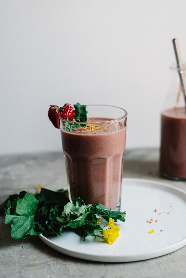 Bee Pollen, Berry, and Broccoli Rabe Smoothie