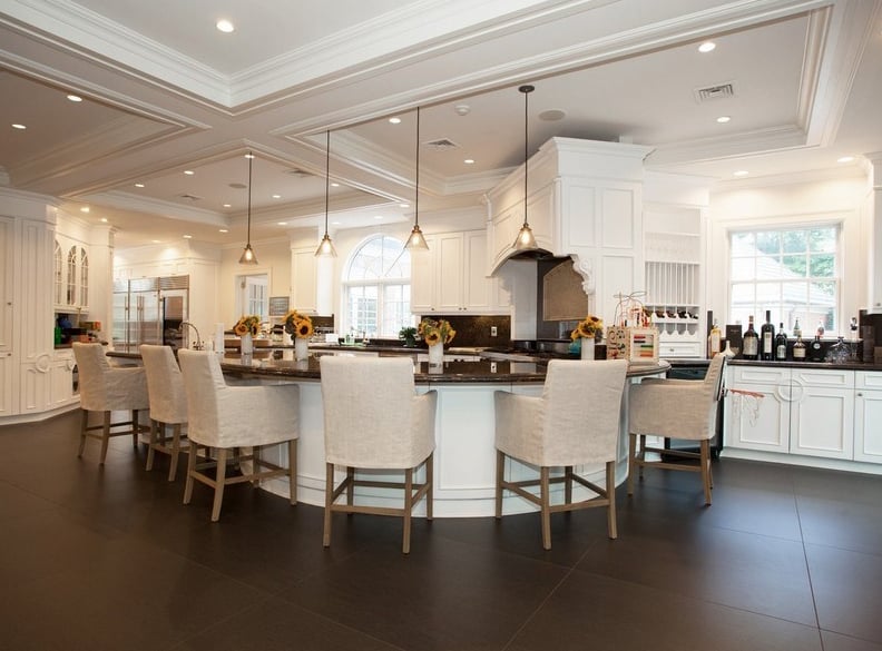 The large island in the kitchen is perfect for families with children.