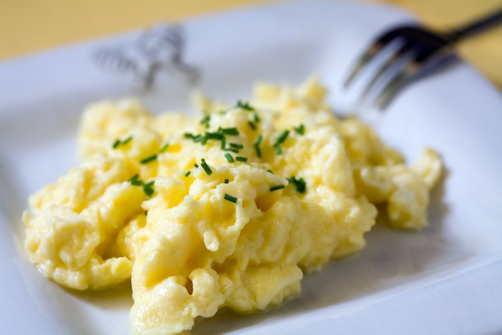 Eggs With Oatmeal and Blueberries