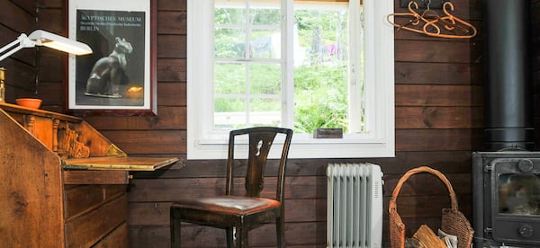 <a href="https://www.airbnb.com/rooms/455529"><b>7. Writer’s Cabin - Stockholm, Sweden</b></a>