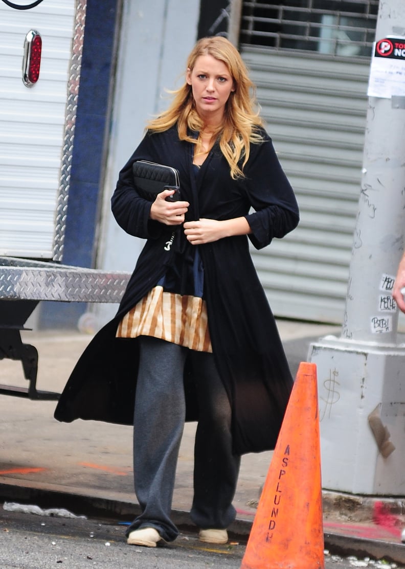 Blake Lively Styling Her Outfit With Sweatpants on the Set of Gossip Girl