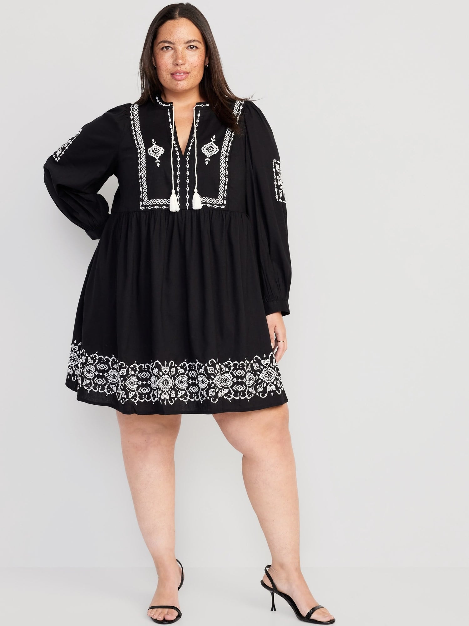 Best embroidered deals dresses