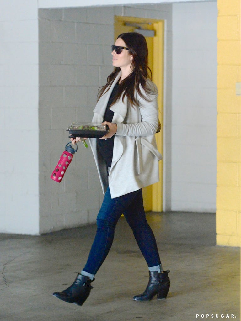Pregnant Jessica Biel Grabbing Lunch in LA 2015