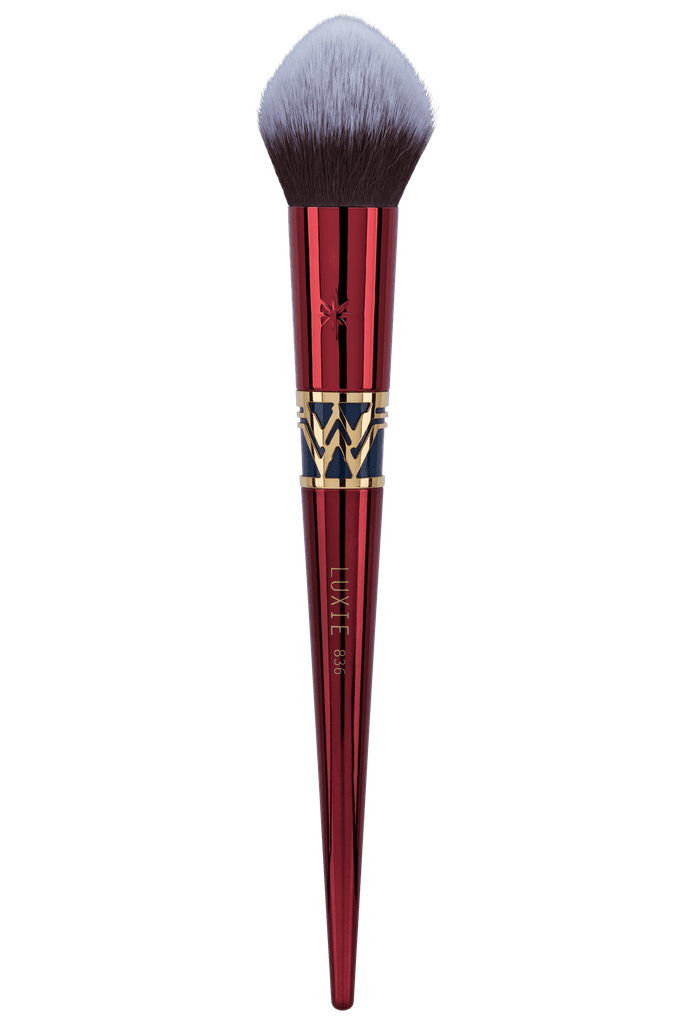 Luxie Wonder Woman Face Brush Set 836 Tapered Kabuki Wonder Woman