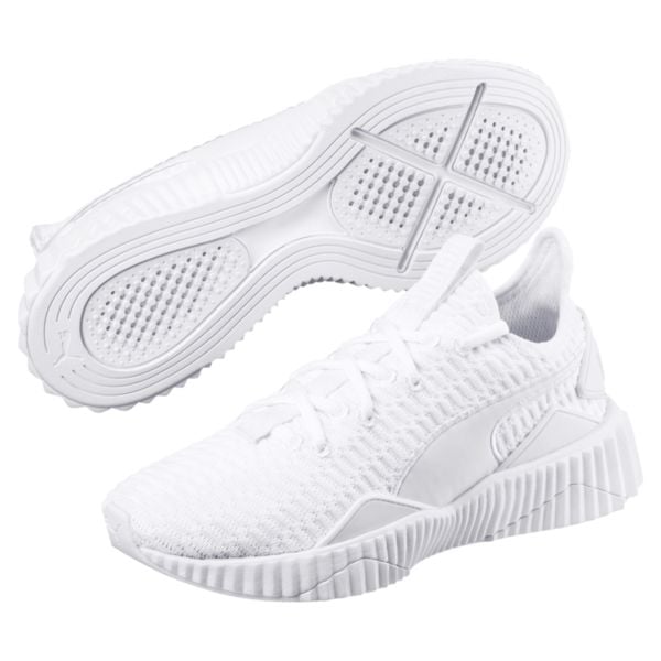 Defy Women's Sneakeres