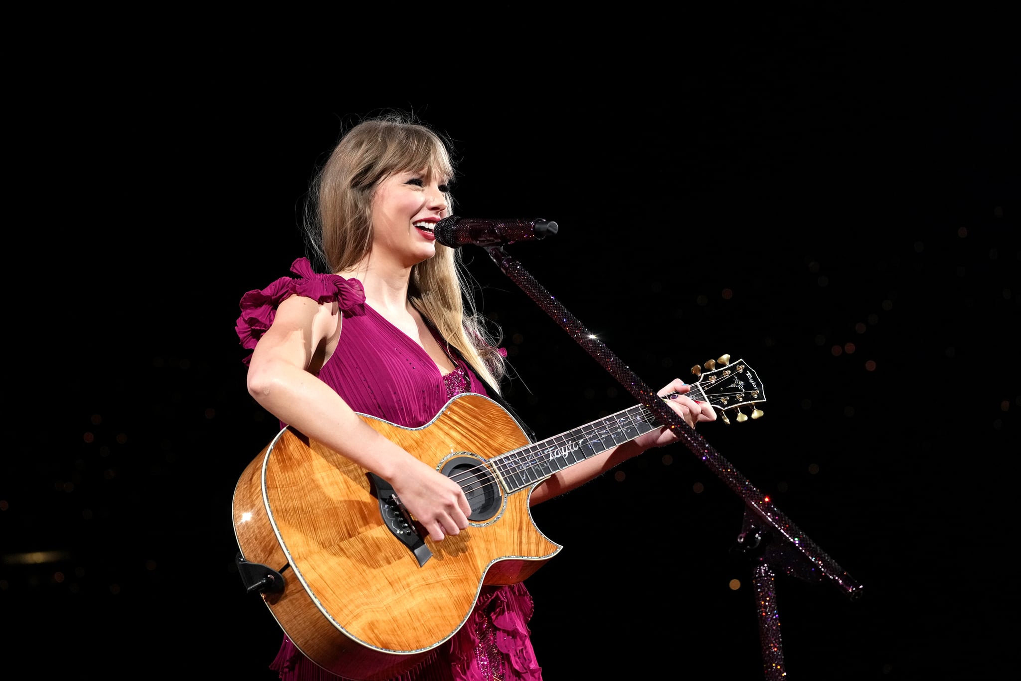 GLENDALE, ARIZONA - MARCH 17: Editorial use only and no commercial use at any time.  After August 9, 2023, use on covers of publications is no longer allowed.  Taylor Swift performs onstage on opening night of 