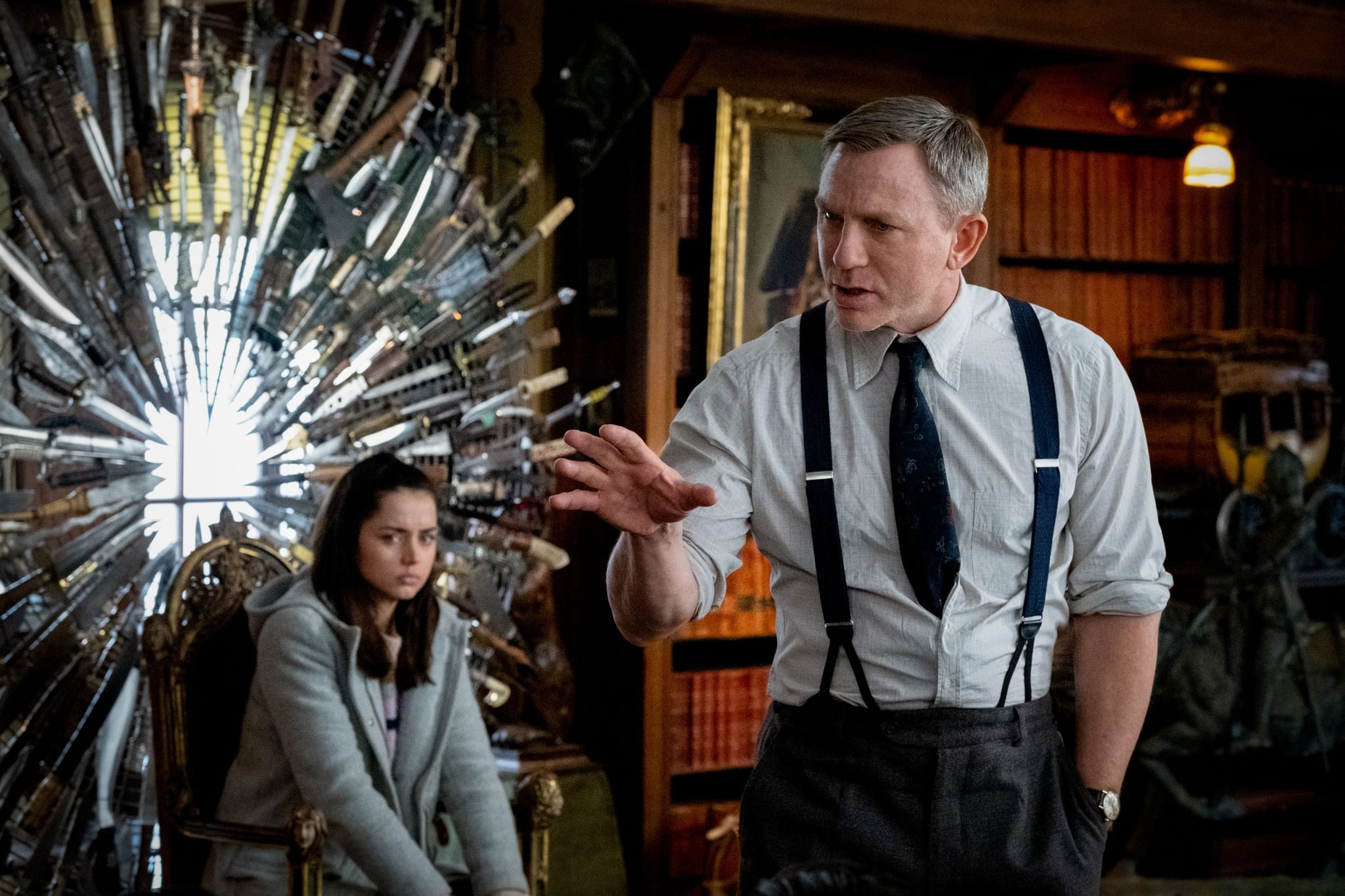 KNIVES OUT, from left: Ana de Armas, Daniel Craig, 2019. ph: Claire Folger /  Lionsgate / courtesy Everett Collection