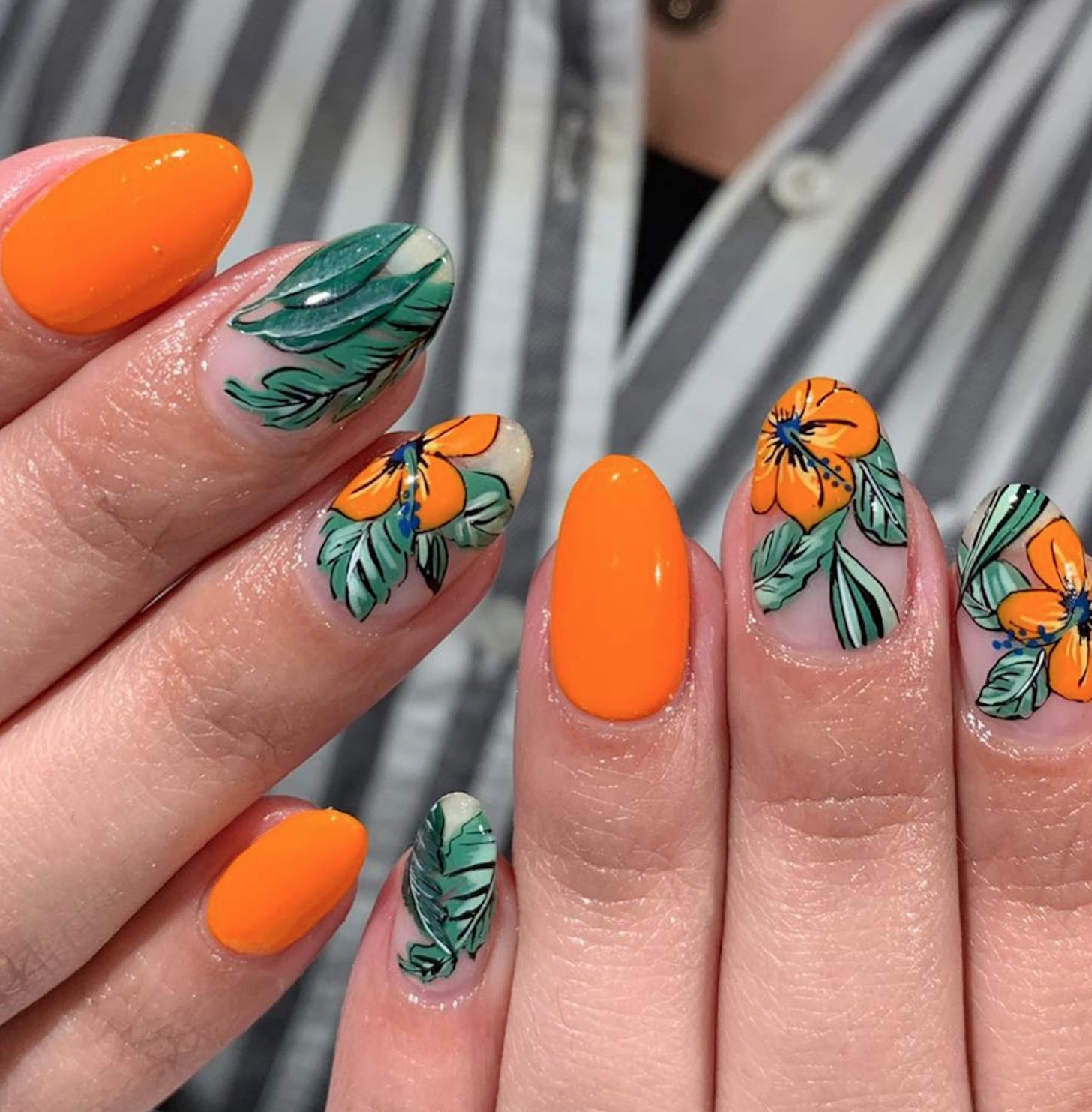 Spring Florals Nails // DIY Real Dried Flowers Manicure