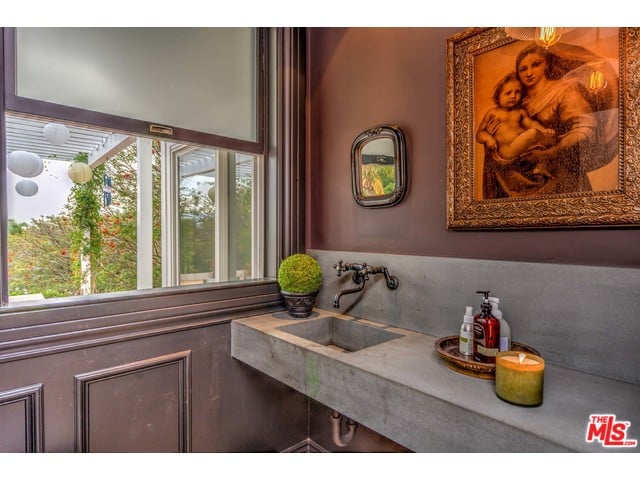 Chris Hemsworth and Elsa Pataky Selling Malibu Home