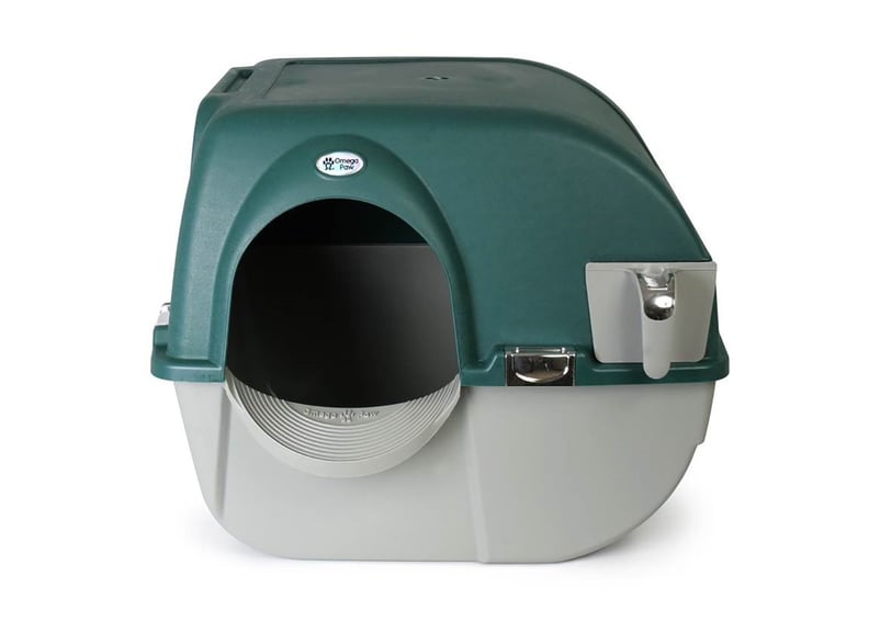 Omega Paw Roll 'n' Clean No-Scoop Litter Box in Green