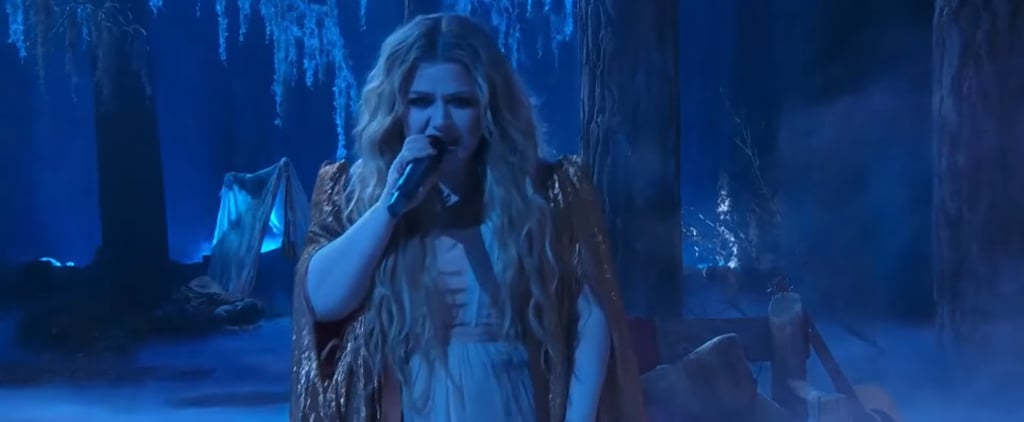 Kelly Clarkson Sings "Monster Mash" Video