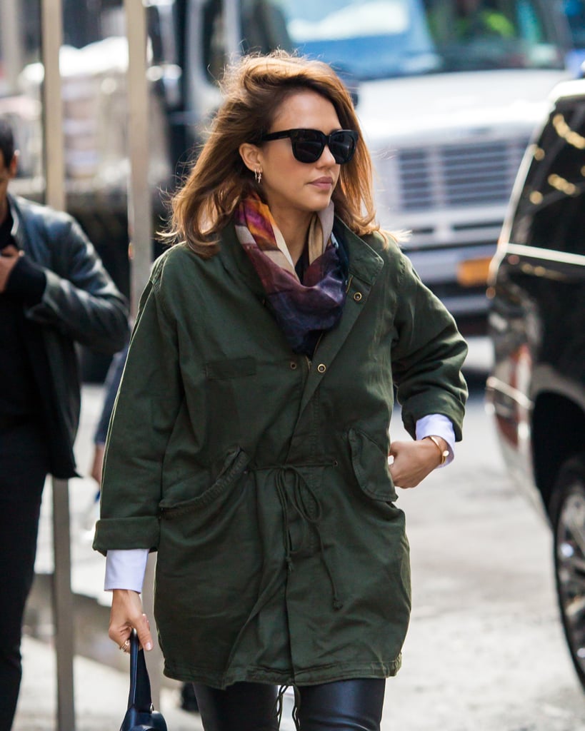 Jessica Alba Adds Pop of Color to Outfit October 2015