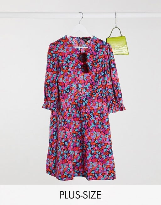 Wednesday's Girl Curve Mini Tea Dress With Frill Cuffs in Bright Floral