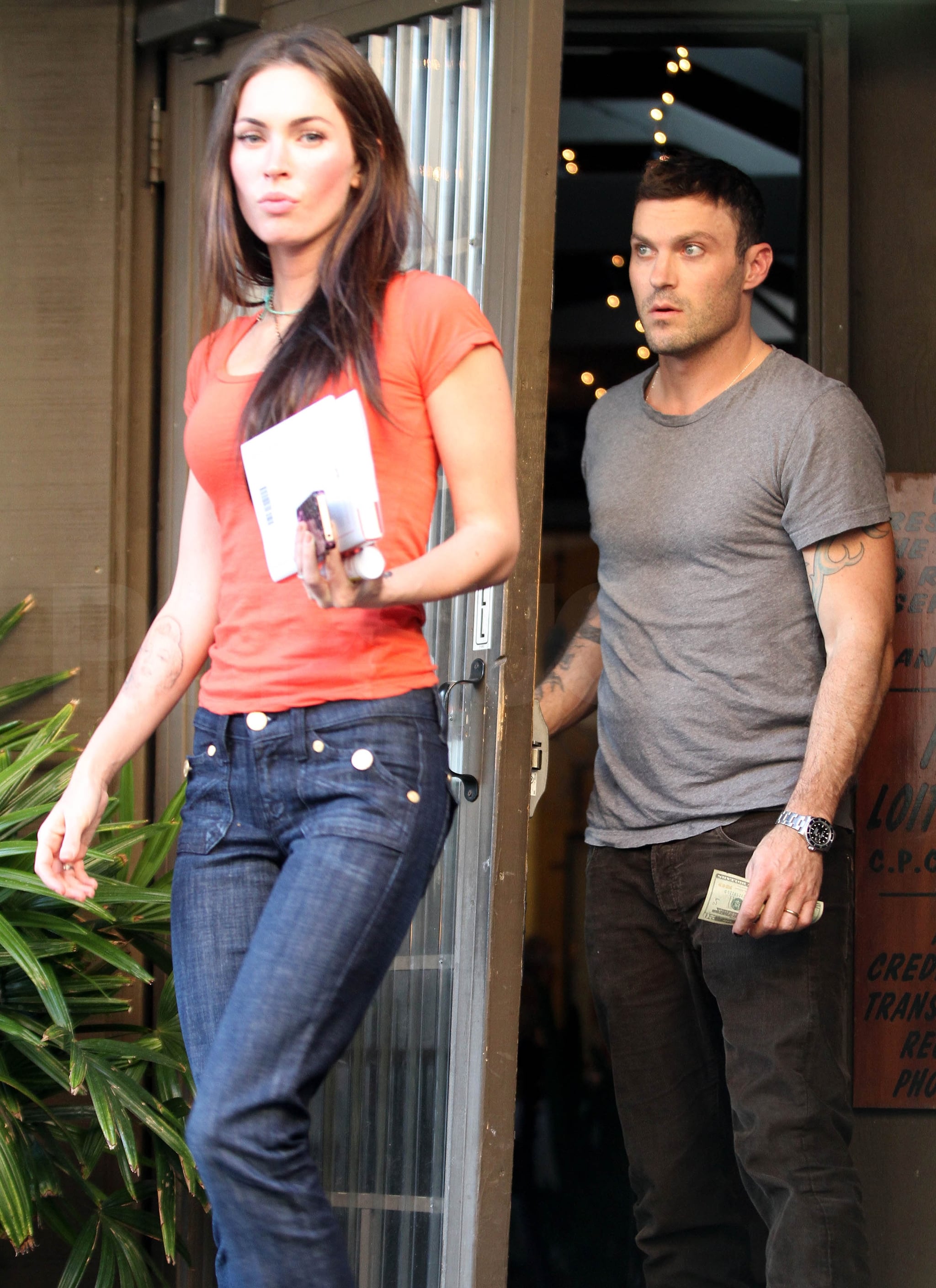 Pictures Of Friends With Kids Star Megan Fox Getting Food With