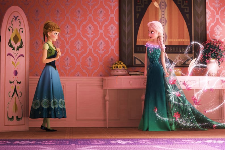 Sister Halloween Costumes: Elsa and Anna From "Frozen"