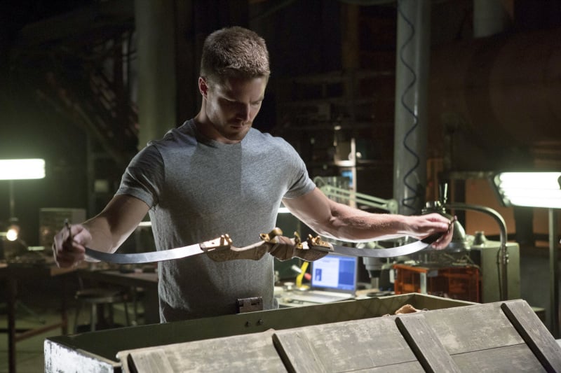 Stephen Amell Pictures on Arrow