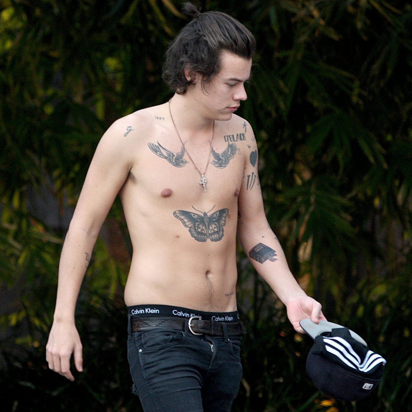 Harry Styles Shirtless in Hollywood Photos POPSUGAR Celebrity.