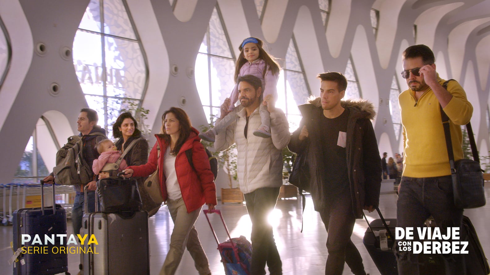 De Viaje con los Derbez: Aislinn Derbez, Mauricio Ochmann | POPSUGAR Latina