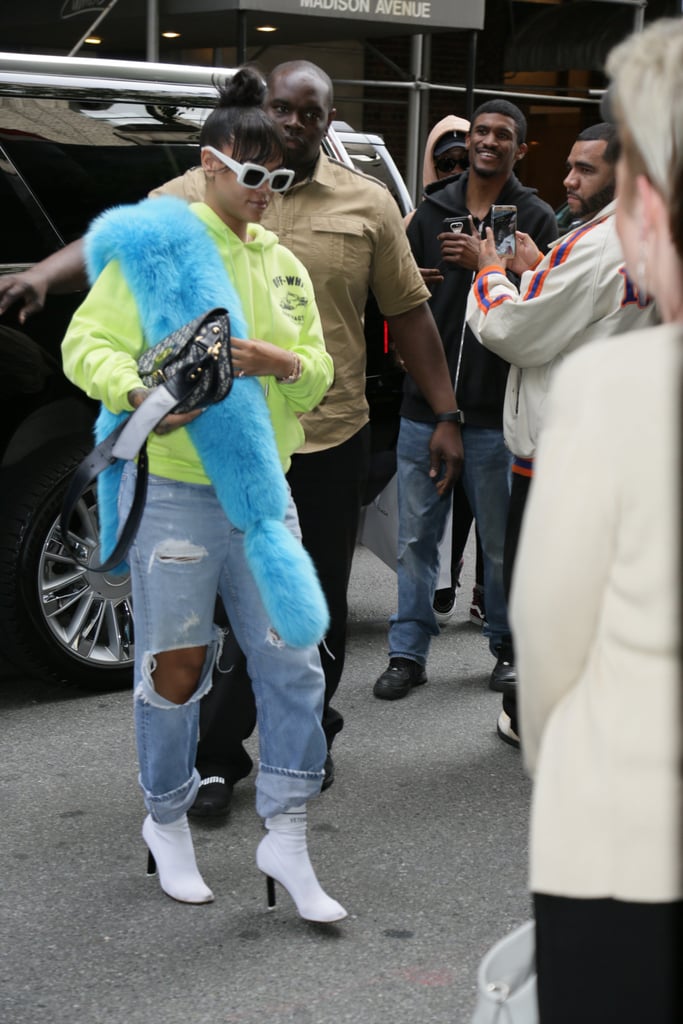 Take a cue from Rihanna and wear your white booties with a neon hoodie and ripped jeans.
Take a cue from Rihanna and wear your white booties with a neon hoodie and ripped jeans.