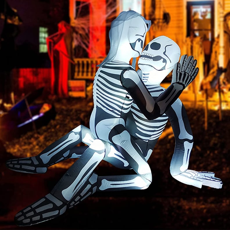 Sexy Halloween Decor? Shop This Inflatable Skeleton Couple ...