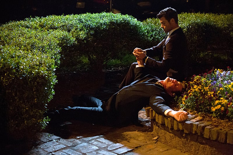 Oh, there's a dead man. Classic Elijah!