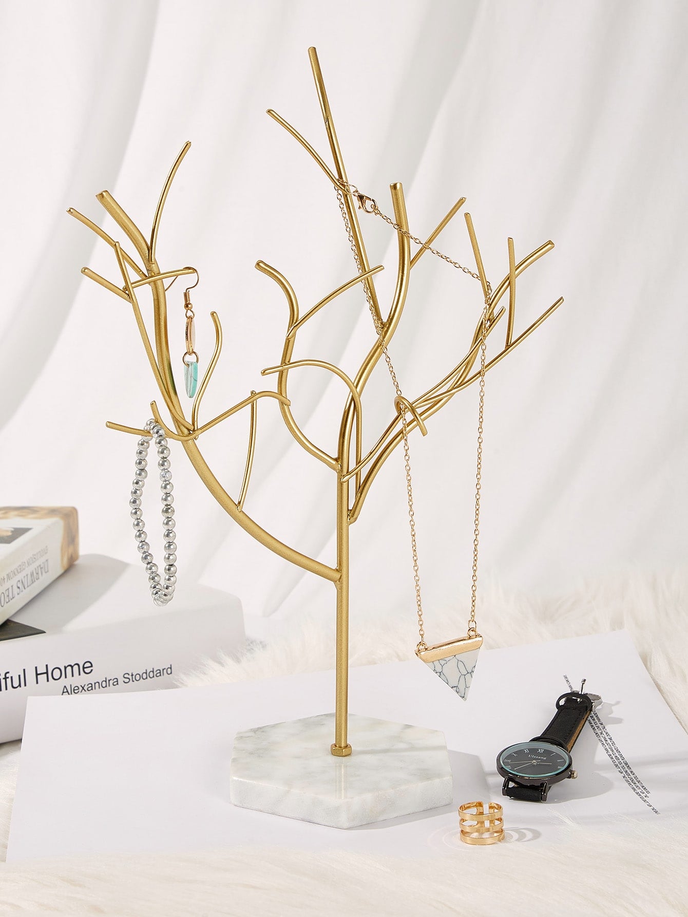 Small outlet jewelry tree