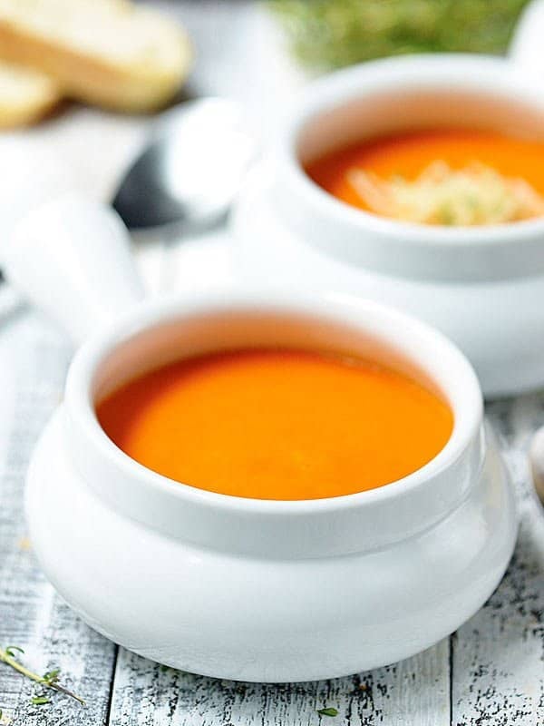 健康汤食谱:烤红辣椒汤
