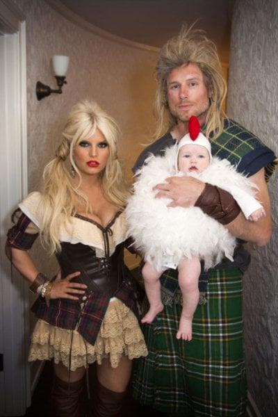 For Halloween in 2012, Jessica was decked out in a milkmaid-esque costume. Eric had a Braveheart look going on, while little Maxwell was a chicken.