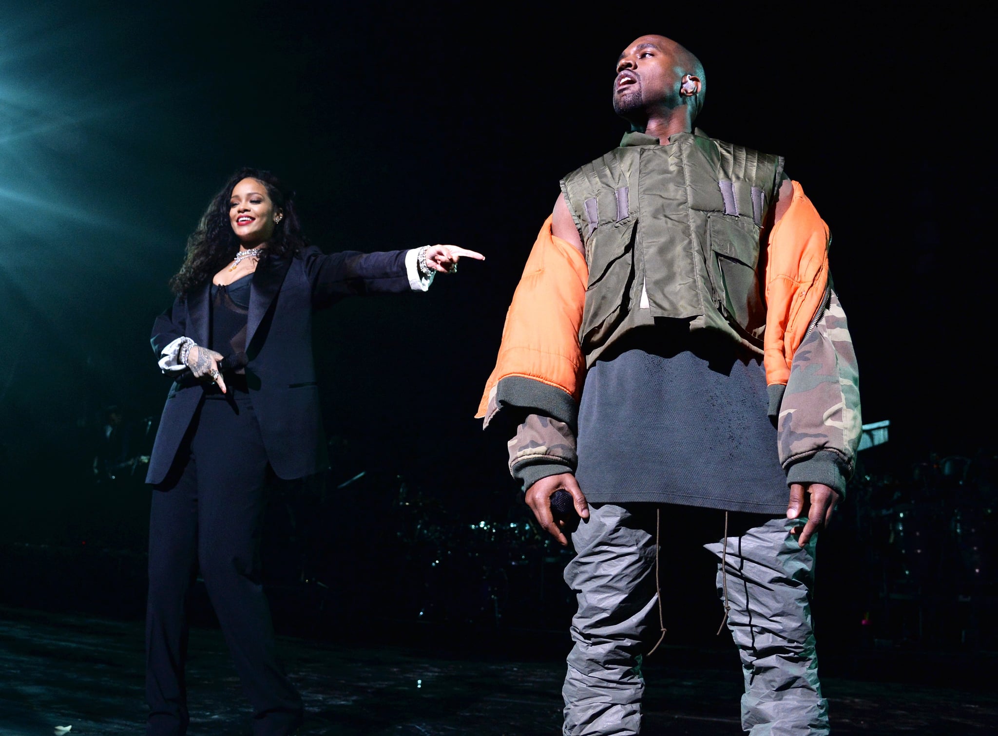 Kim Kardashian And Chrissy Teigen At Waffle House Pictures Popsugar Celebrity